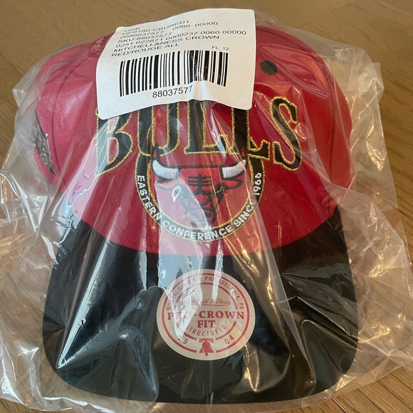 Mitchell & Ness Crown Chicago Bulls snapback hat - Picture 1 of 8